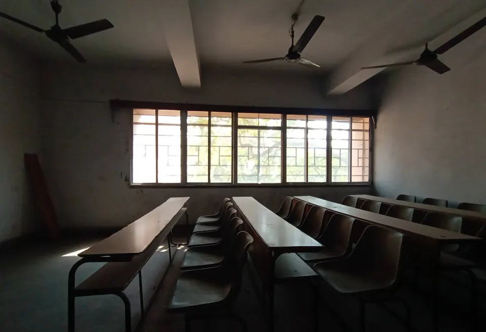 रिकामा वर्ग