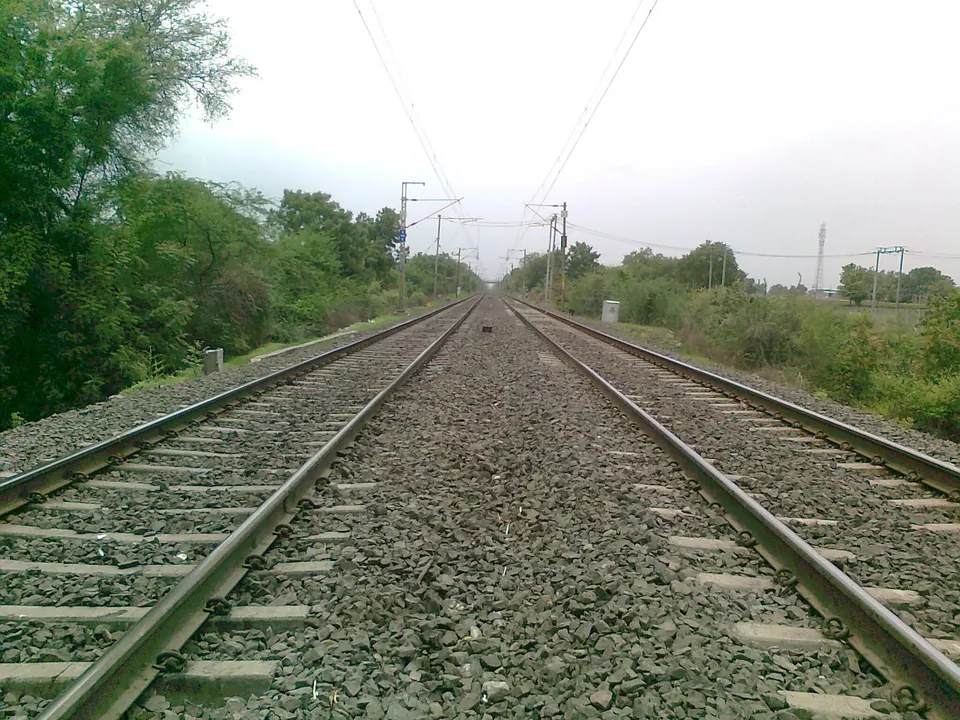जळगावजवळील रेल्वेमार्ग