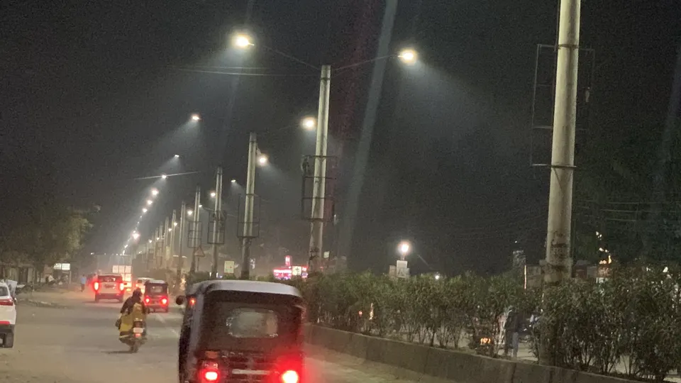 रात्रीच्या वेळी परभणीतील जिंतूर रस्ता