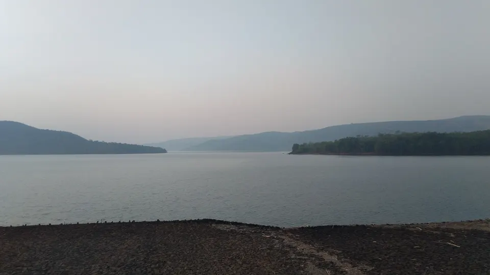 सांगली जिल्ह्यातील चांदोली धरणाचा जलाशय