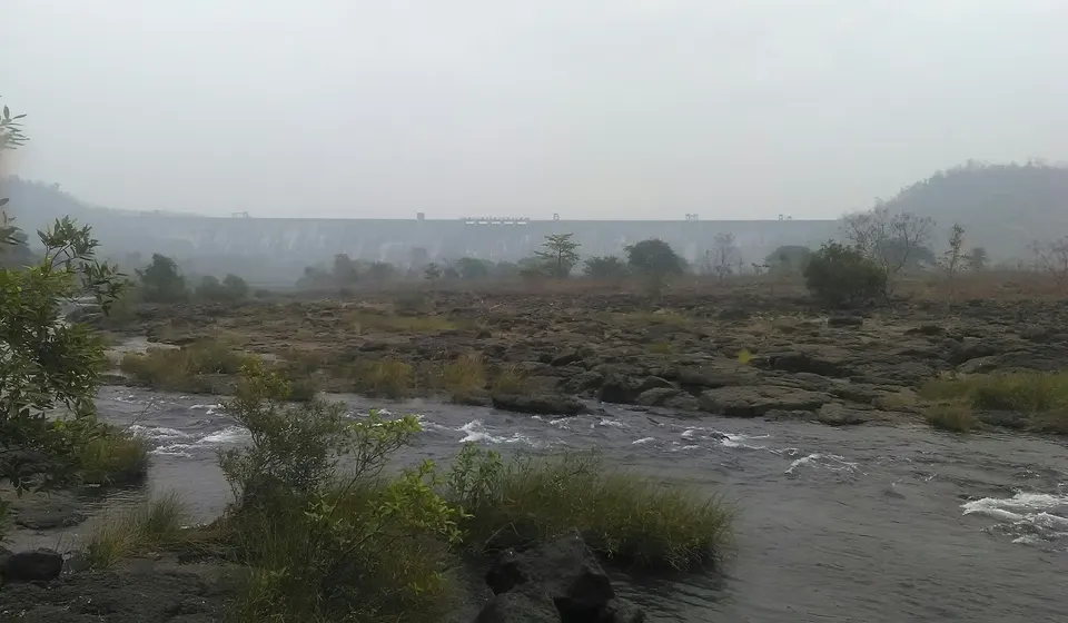 भातसा धरणाचा जलाशय